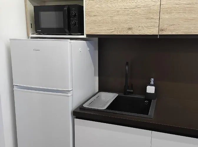 Ca' Ginevra Trilocale Centro-mare 佩萨罗