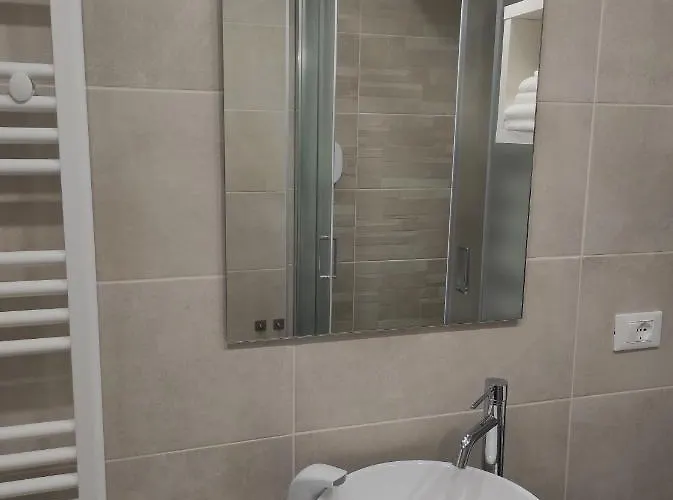 Ca' Ginevra Trilocale Centro-mare 公寓 *