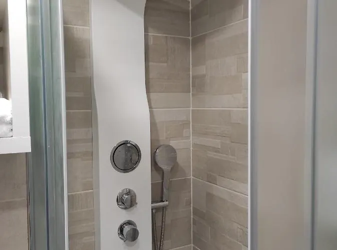 Ca' Ginevra Trilocale Centro-mare * 佩萨罗